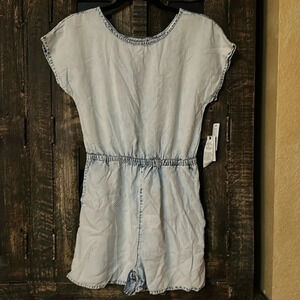 Treasure & Bond Girl’s Light denim wash Romper NWT XL (14/16) with Pockets